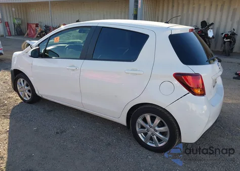2015 Toyota Yaris Le z USA, uszkodzony, nr VIN VNKKTUD32FA020224